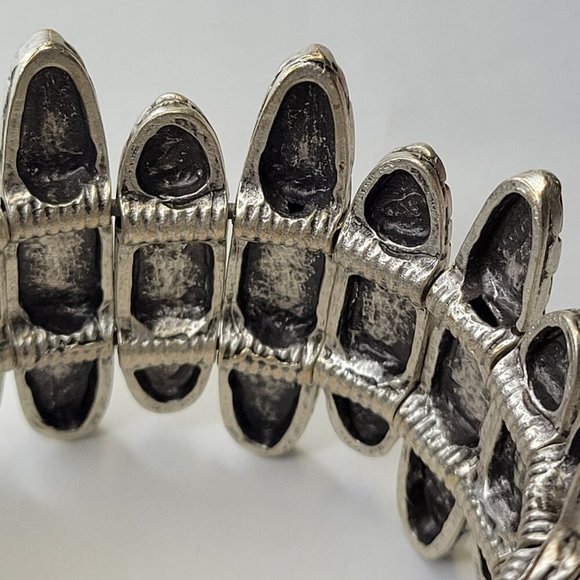 Unique Leopard Print Silver Stretch Bracelet Antique Silver Cuff Bracelet - Picture 4 of 14